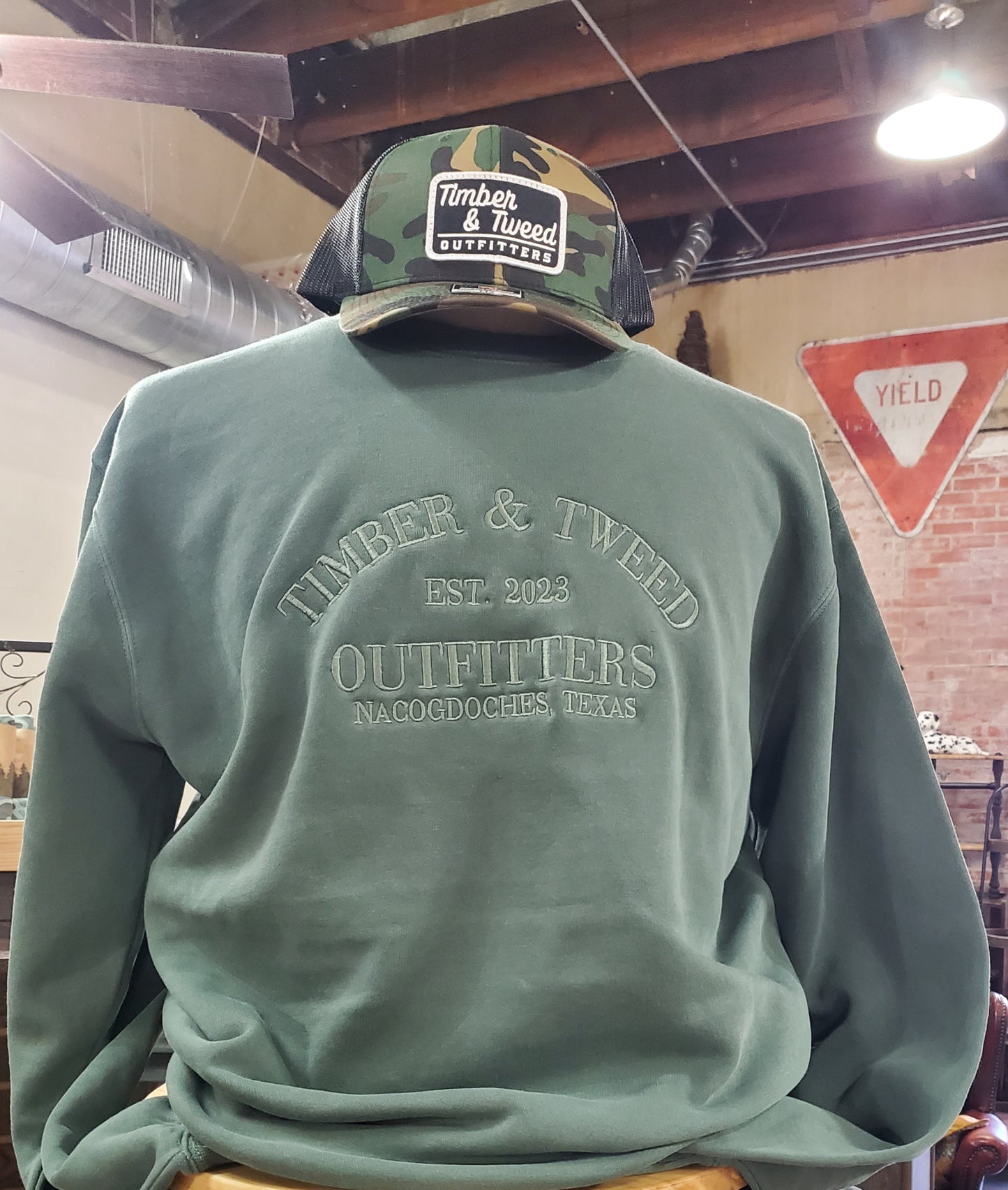 Timber and Tweed Sweatshirt in Wash Green | TTO