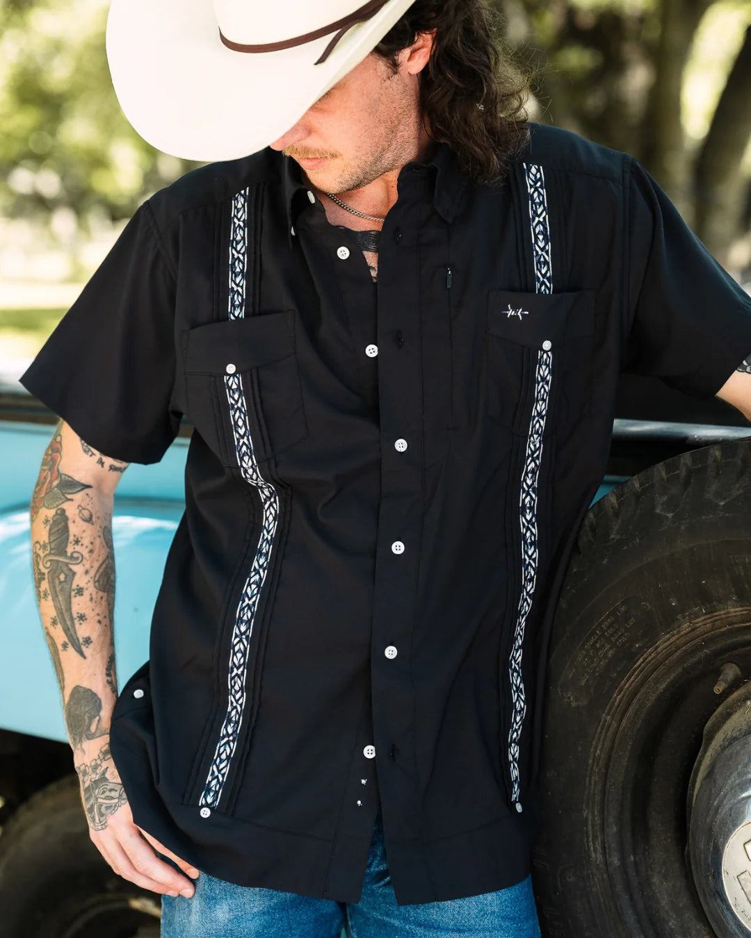 Guayabera Libre in Diablo Cielo Black