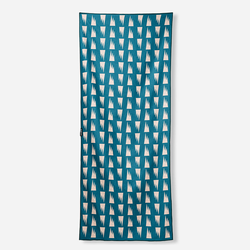 Ultralight Towel in Summit Green| Nomades