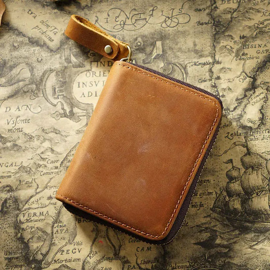 Credit Card Holder in Brown | Leather Goods