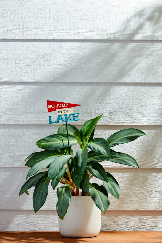 Retreat Tin Stakes | Mud Pie