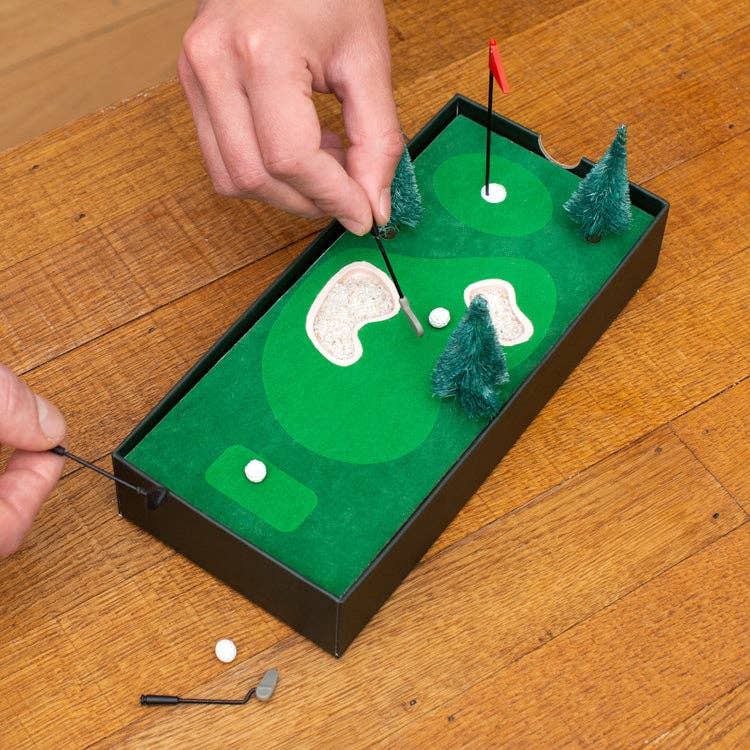 Desktop Golf | Kikkerland Design Inc