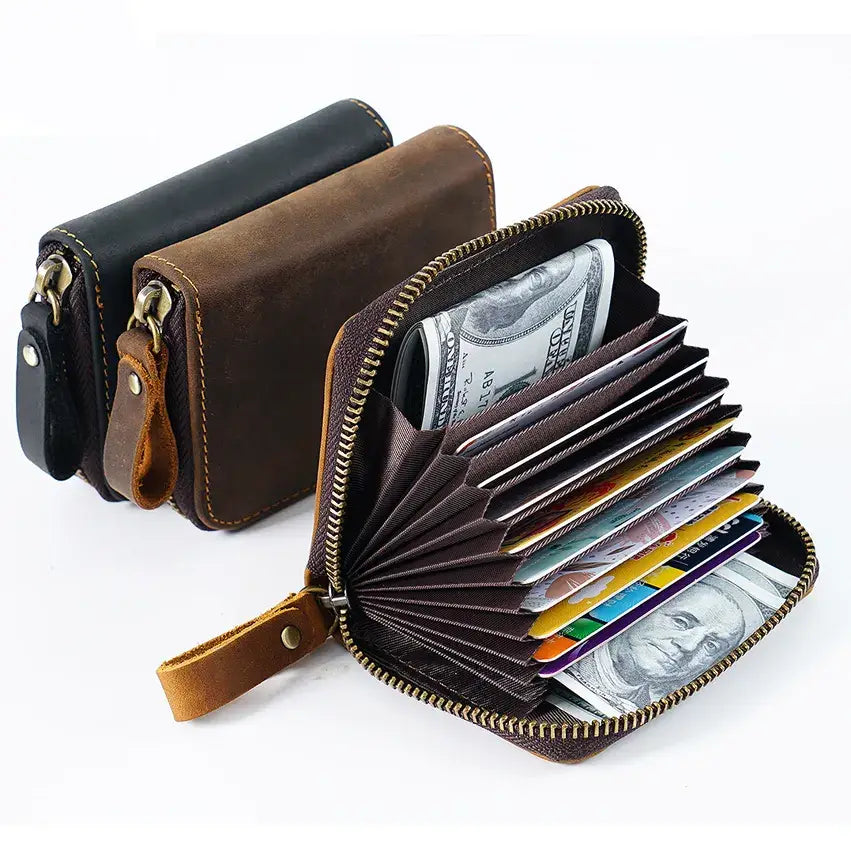 Credit Card Holder in Brown | Leather Goods