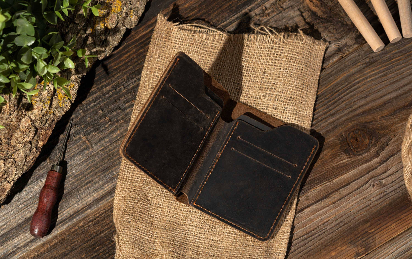 Genuine Leather Bifold Wallet, Handmade Wallet for Men: Brown