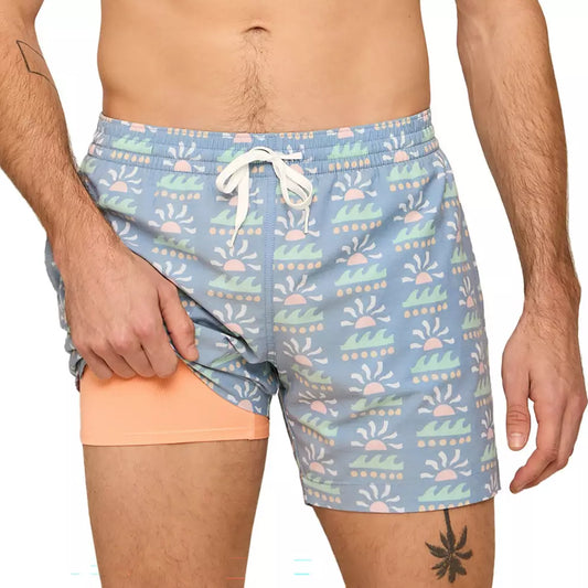 The Easygoers 5.5” Swim Trunk in Gray | Chubbies