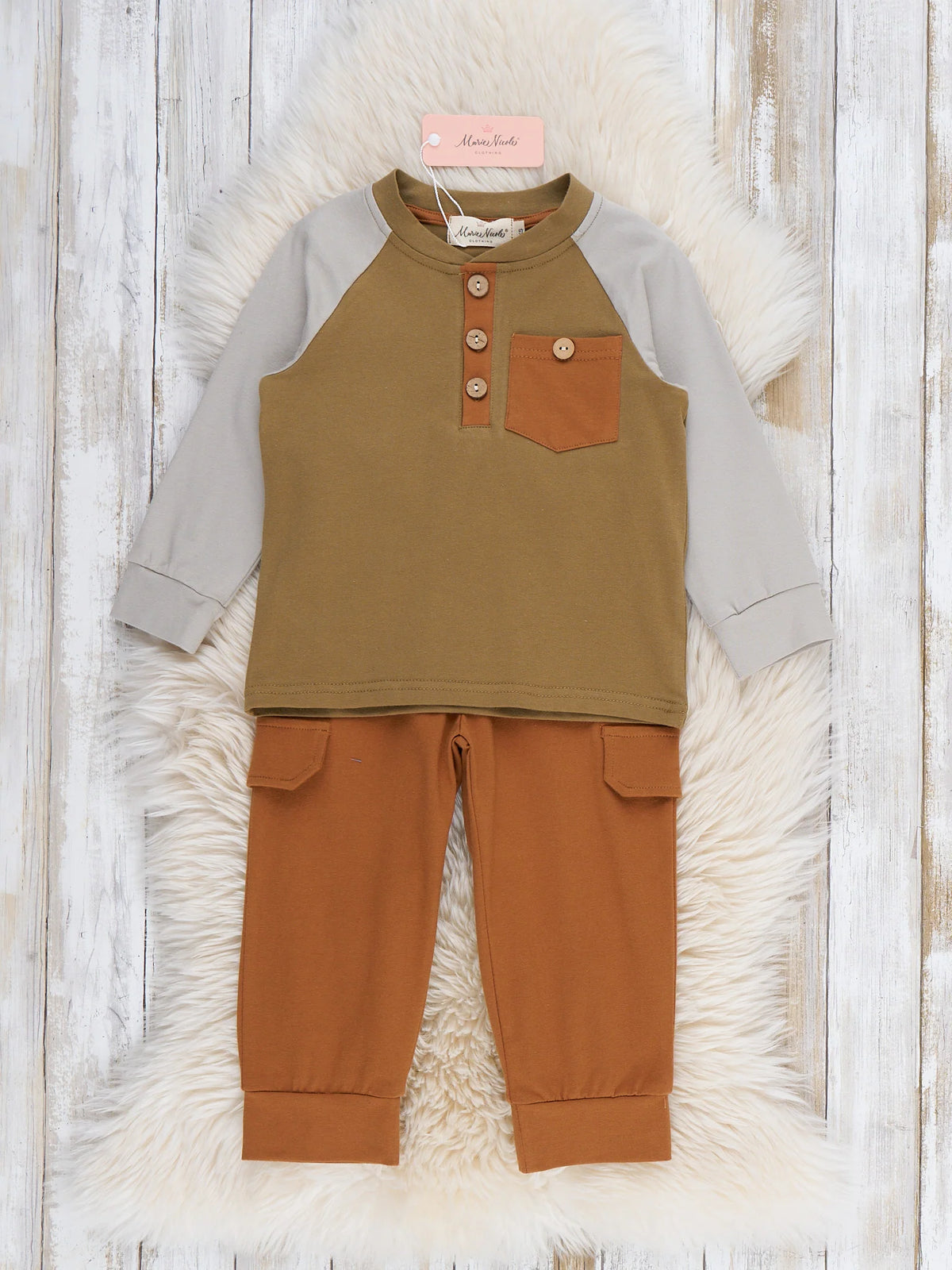 Autumn Explorer Pocket Outfit