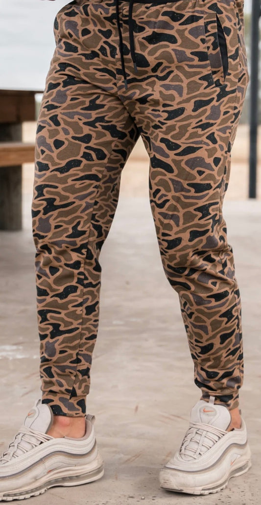 Fleece Jogger in Gauge Camo | Burlebo