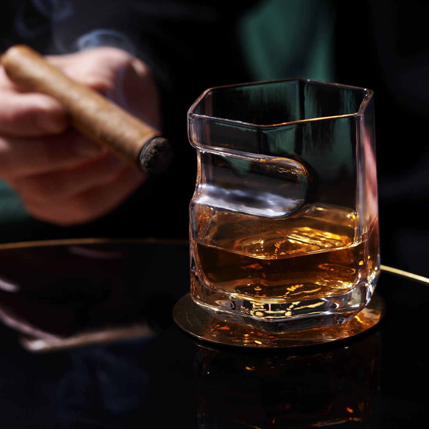 Raye™ Crystal Glass w/Builtin Cigar Holder | Viski
